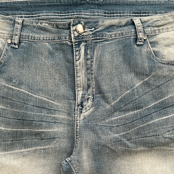 Yellowstone Dutton Ranch Jeans Womens XXL 37 Waist Boot Cut Denim White Washed - Picture 7 of 14